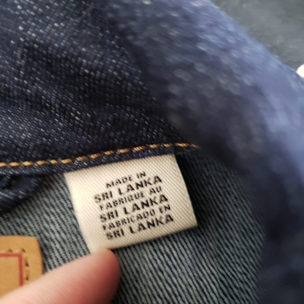 Levis Orginal Trucker Jean Denim Jacket Dark Wash NWT Size Small - Picture 3 of 10
